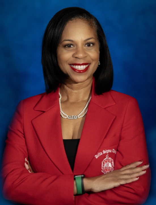 Lisa Mitchell Headshot