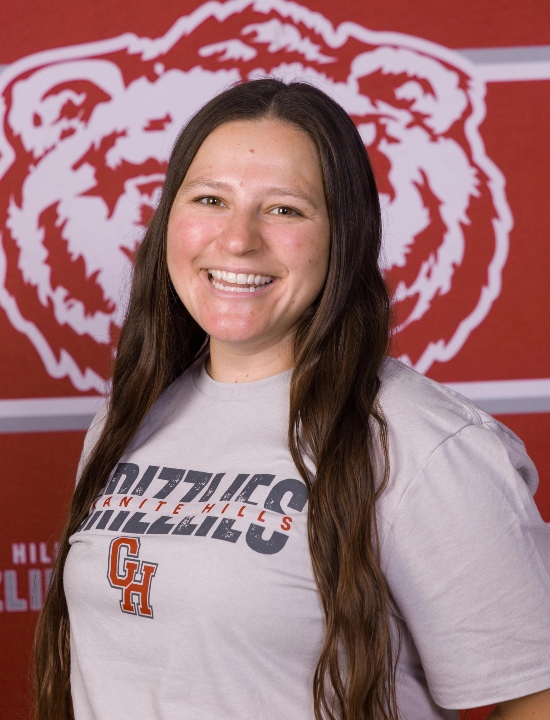 Shelby Lozano Headshot