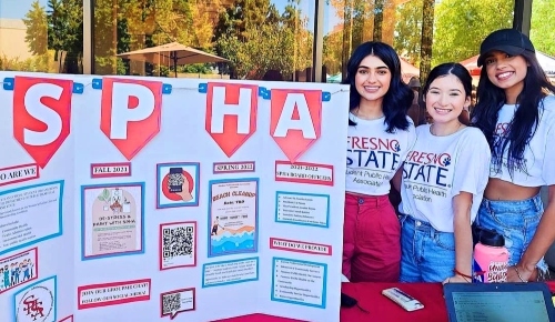 students at club fair